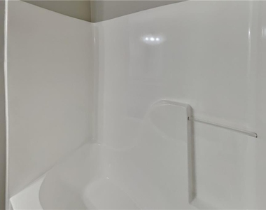 170 Sterling Drive - Photo Thumbnail 15