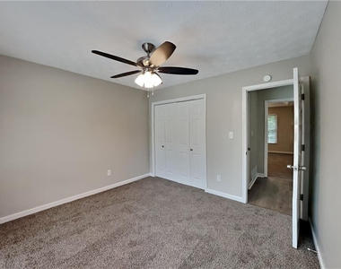 170 Sterling Drive - Photo Thumbnail 11