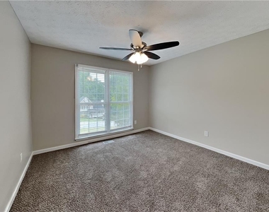 170 Sterling Drive - Photo Thumbnail 16