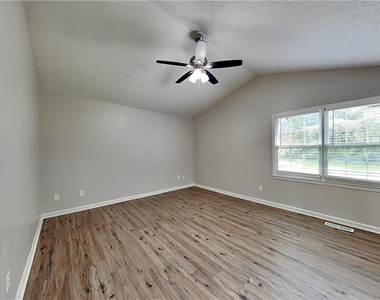 39 Fawn Trail - Photo Thumbnail 7