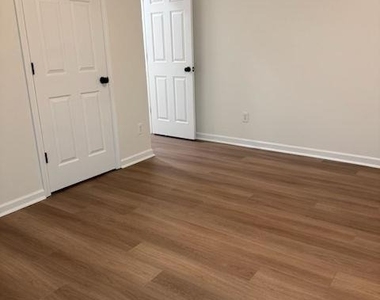 920 Charles Hall Drive - Photo Thumbnail 21