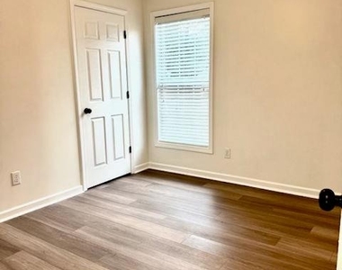 920 Charles Hall Drive - Photo Thumbnail 19