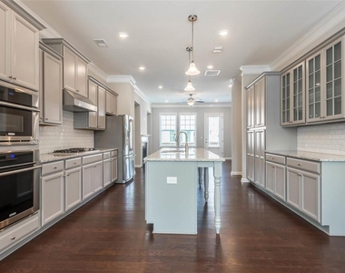 503 Headwind Way - Photo Thumbnail 10