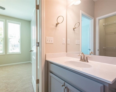 503 Headwind Way - Photo Thumbnail 8