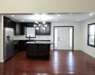 2091 Northside Drive Nw - Photo Thumbnail 5