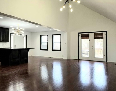 2091 Northside Drive Nw - Photo Thumbnail 7