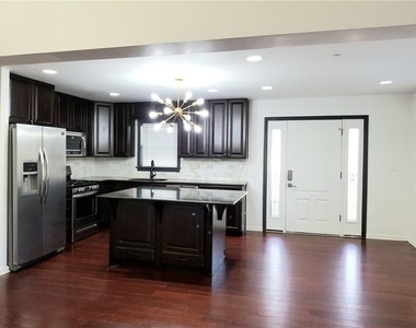 2091 Northside Drive Nw - Photo Thumbnail 9