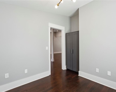 3258 Highland Drive Se - Photo Thumbnail 23