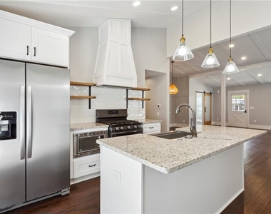 3258 Highland Drive Se - Photo Thumbnail 19