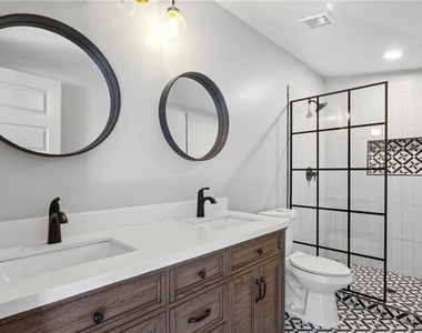 3258 Highland Drive Se - Photo Thumbnail 29