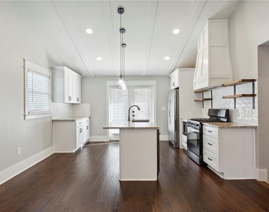 3258 Highland Drive Se - Photo Thumbnail 15