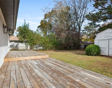 3258 Highland Drive Se - Photo Thumbnail 38