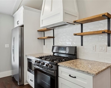 3258 Highland Drive Se - Photo Thumbnail 18