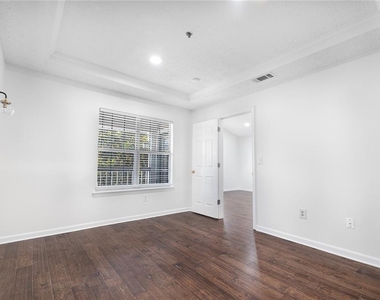 232 Bentley Place - Photo Thumbnail 8