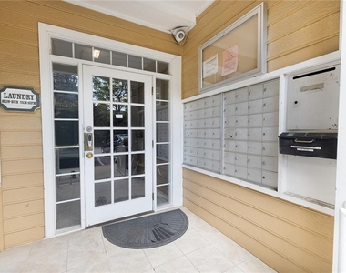 232 Bentley Place - Photo Thumbnail 15
