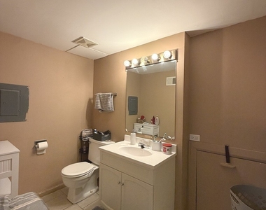 301 Cherrywood Court - Photo Thumbnail 13