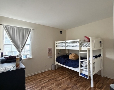 301 Cherrywood Court - Photo Thumbnail 7