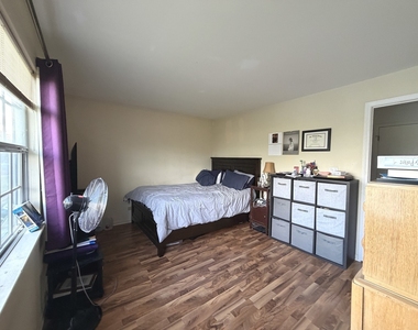 301 Cherrywood Court - Photo Thumbnail 6