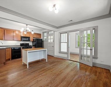 1405 Greenleaf Street - Photo Thumbnail 7