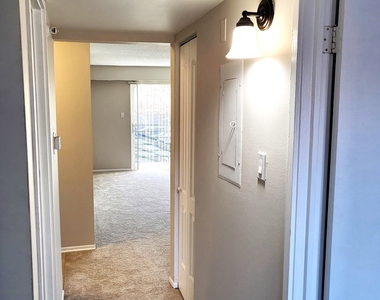 2640 Pirate Cove - Photo Thumbnail 10