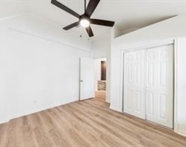 25938 Chapman Falls Drive - Photo Thumbnail 6
