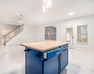 3811 Misty Falls Lane - Photo Thumbnail 2