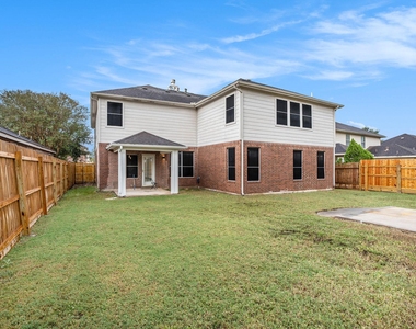 3811 Misty Falls Lane - Photo Thumbnail 22