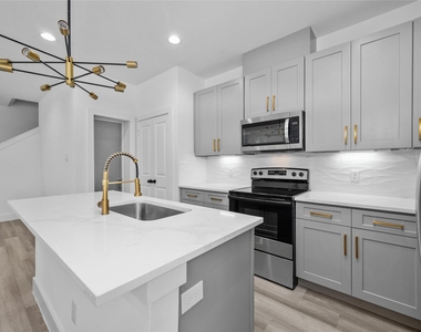 4612 Crown Grove Lane - Photo Thumbnail 12