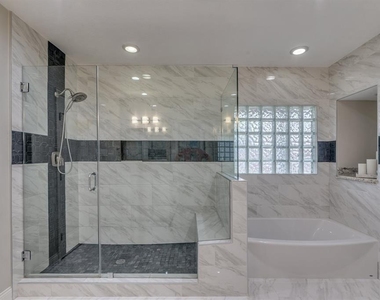 331 W 30th Street - Photo Thumbnail 22
