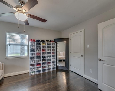 331 W 30th Street - Photo Thumbnail 14
