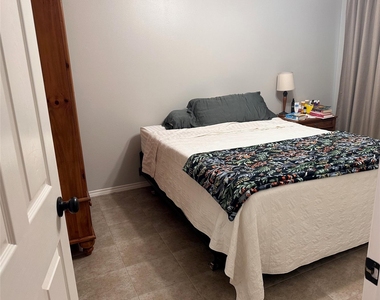 21922 Golden Cedar Drive - Photo Thumbnail 15