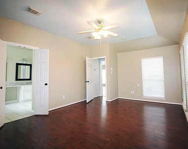 21922 Golden Cedar Drive - Photo Thumbnail 8