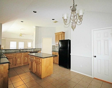 21922 Golden Cedar Drive - Photo Thumbnail 7