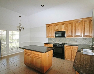 21922 Golden Cedar Drive - Photo Thumbnail 5