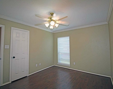 21922 Golden Cedar Drive - Photo Thumbnail 17