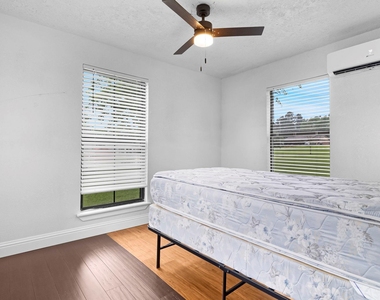 110 Lakeview Shores Drive - Photo Thumbnail 12