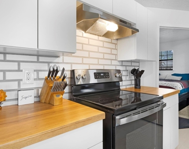 110 Lakeview Shores Drive - Photo Thumbnail 7