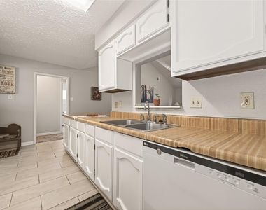 22515 Archibald Blair Lane - Photo Thumbnail 9