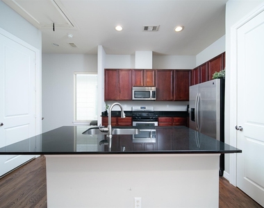3848 Center Street - Photo Thumbnail 10