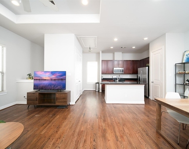 3848 Center Street - Photo Thumbnail 12