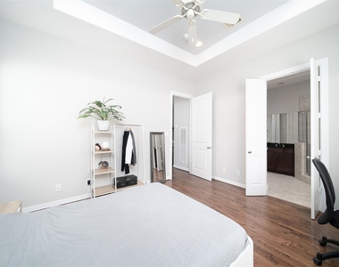 3848 Center Street - Photo Thumbnail 22