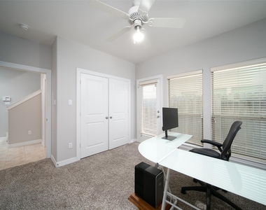3848 Center Street - Photo Thumbnail 6