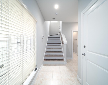 3848 Center Street - Photo Thumbnail 4