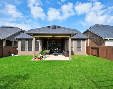 606 Round Lake Drive - Photo Thumbnail 31