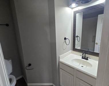 15931 Breanna Lane - Photo Thumbnail 7
