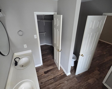 15931 Breanna Lane - Photo Thumbnail 3