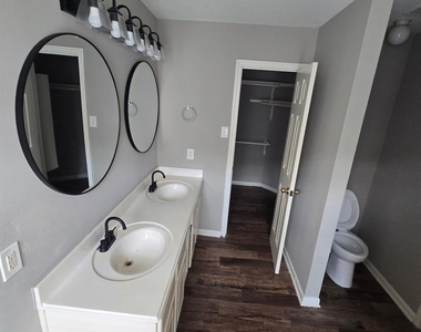 15931 Breanna Lane - Photo Thumbnail 2