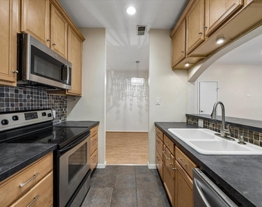 9850 Pagewood Lane - Photo Thumbnail 12