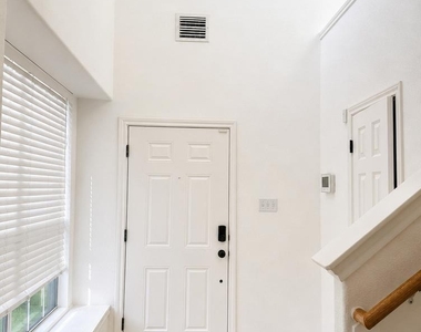 16659 Newglen Lane - Photo Thumbnail 2