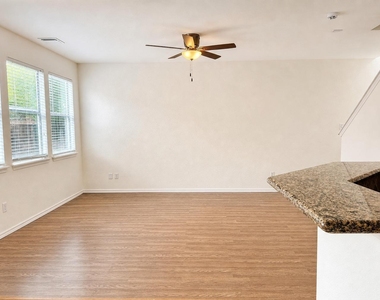 16659 Newglen Lane - Photo Thumbnail 5